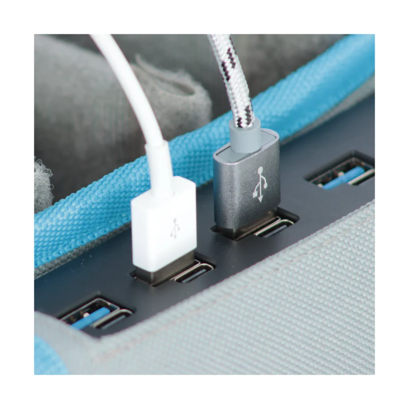 GO2 MINI (with 3 in 1 cable) - Mobile Device Charging Case - Image 8